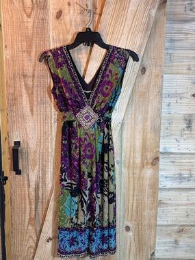 Embellished V-Neck Floral Midi Dress in Purple and Olive